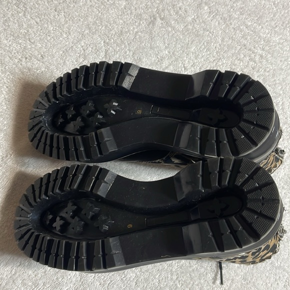 Steve Madden Activated Lace-Up Boot in Leopard Size 9 Like 🆕 - Picture 8 of 14